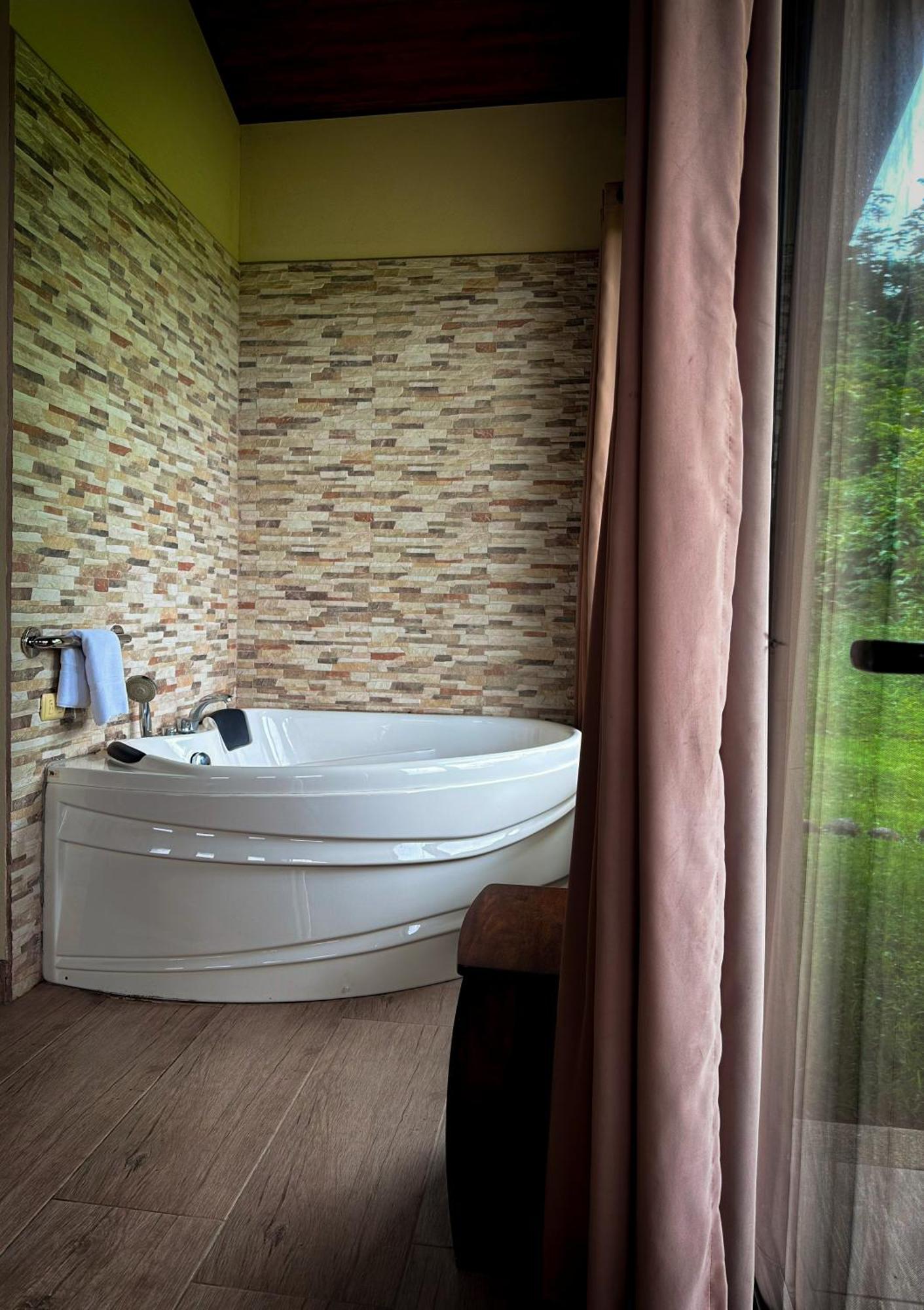 Arenal Roca Suites La Fortuna Zewnętrze zdjęcie